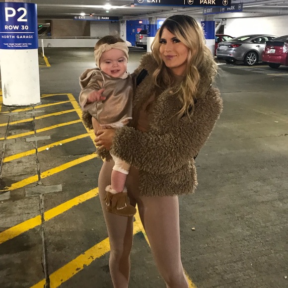 Meet the posher, Brenna & Pepper! - Picture 12 of 17